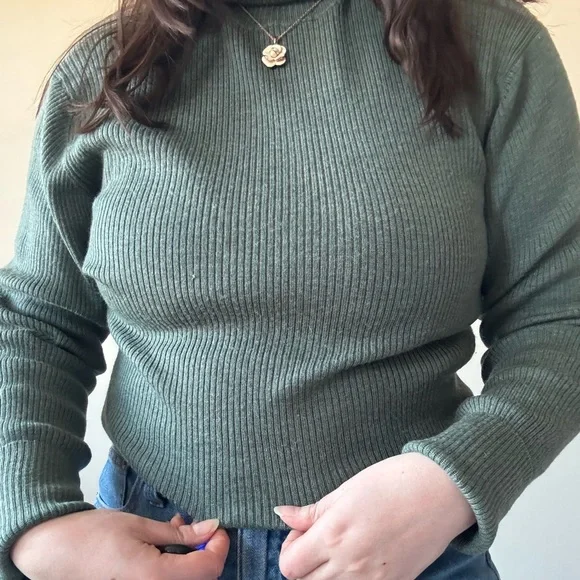 Vintage Banana Republic Sage Ribbed Turtleneck Sweater - Picture 2 of 8